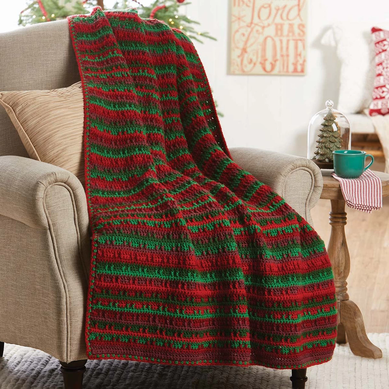 Herrschners Holly & Berry Crochet Kit 3 Herrschners Holly & Berry Crochet Kit